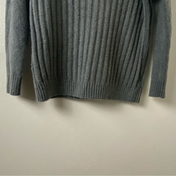 Gap Women Gray Sweater Sz S - Picture 4 of 10